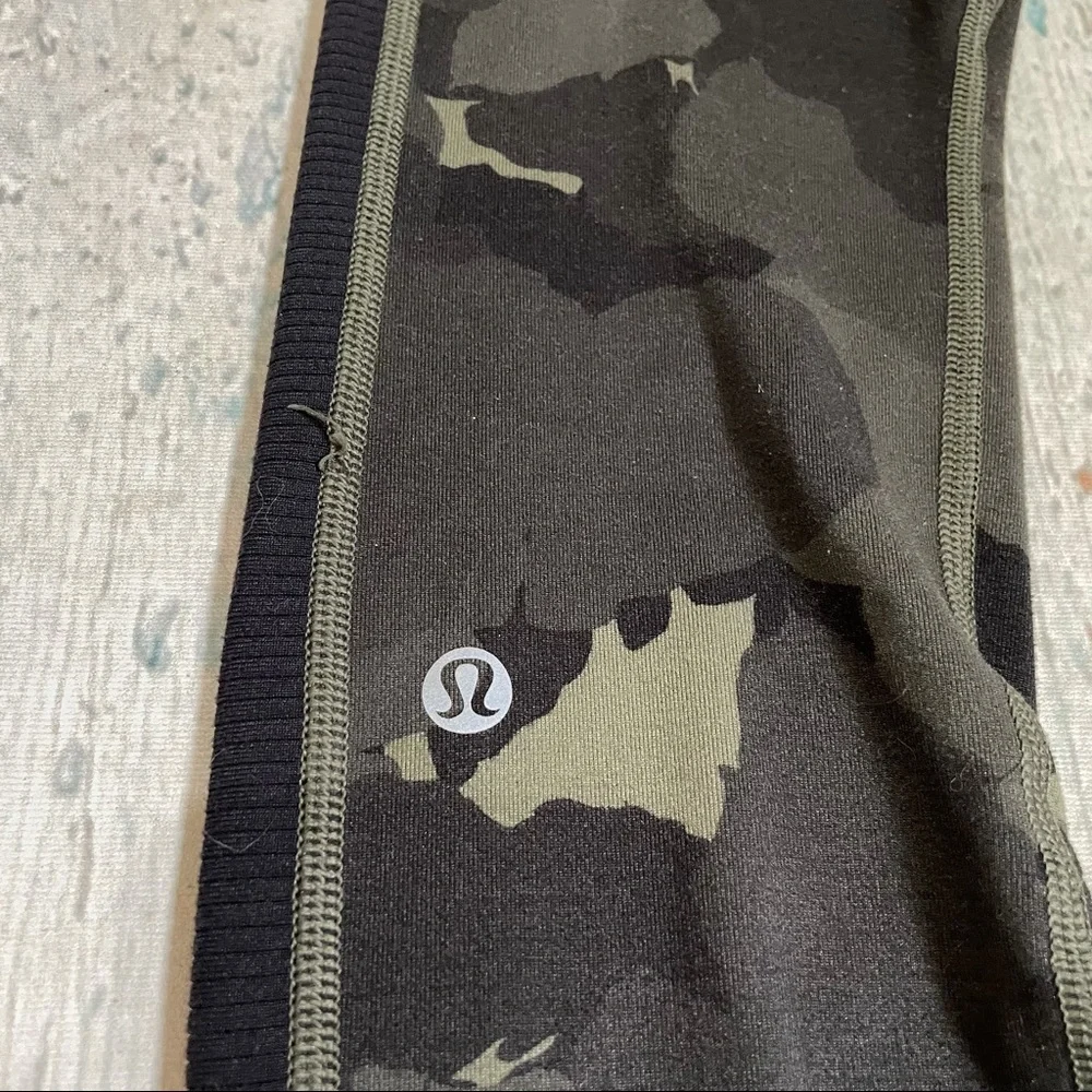 Lululemon 2 patience pant Palm party fatigue black green camo luon leggings zip - Picture 5 of 12